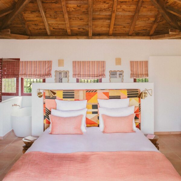 Cornaline - Luxury Ensuite King Bed
