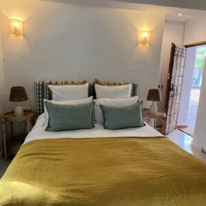 Jade- Premium Ensuite queen bed