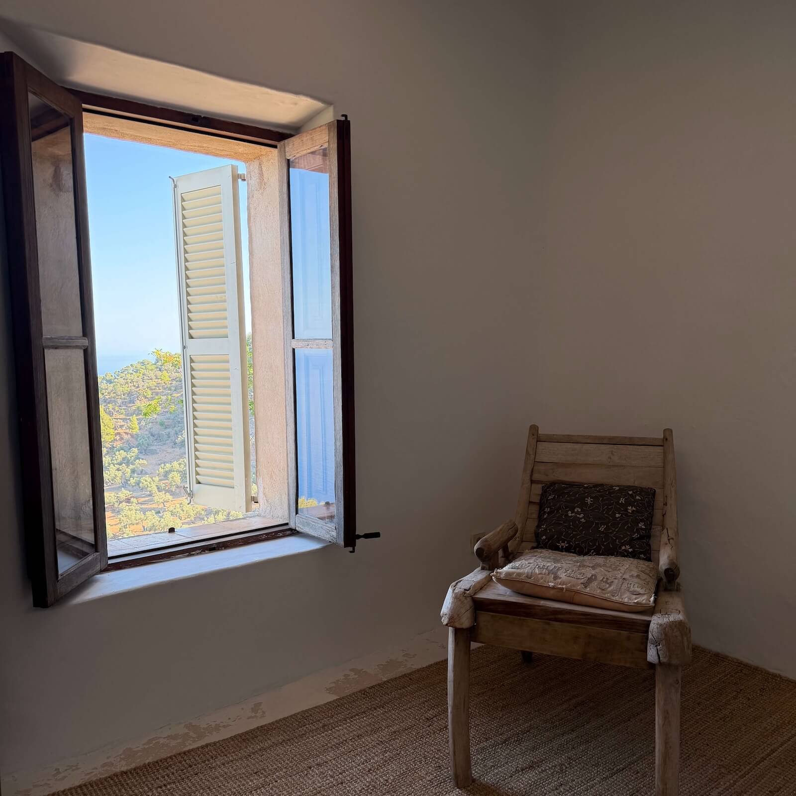 Single Room (A) - Image 2